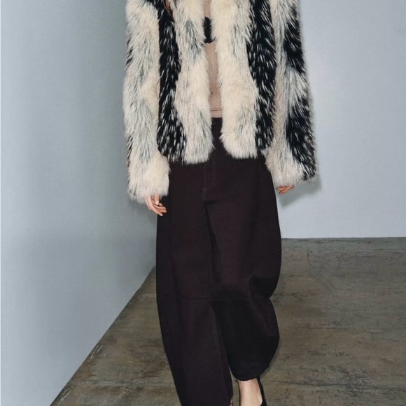 Zara Short Faux Fur Coat - Picture 4 of 8